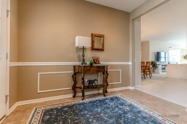 2942 Ravinia CIR, Mundelein, IL 60060