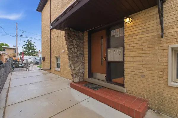 2741 N 75th CT #101, Elmwood Park, IL 60707