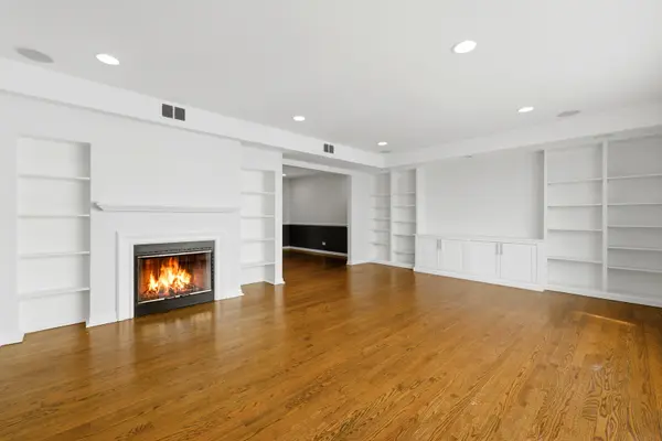 2666 Prairie AVE #B, Evanston, IL 60201