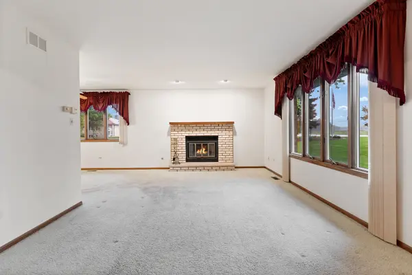 7520 W Willowood CT, Orland Park, IL 60462