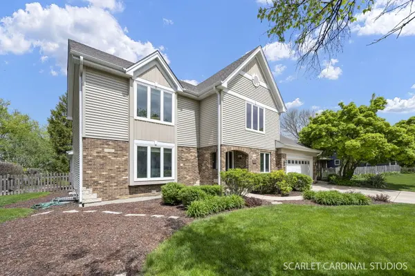 2010 Canterbury PL, Wheaton, IL 60189