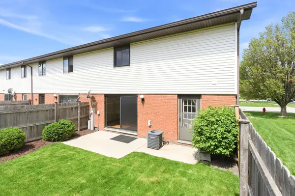 200 Fairview DR, Manhattan, IL 60442