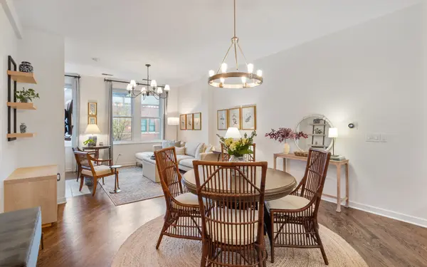 4118 N LINCOLN AVE #302, Chicago, IL 60618