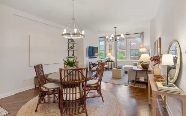 4118 N LINCOLN AVE #302, Chicago, IL 60618