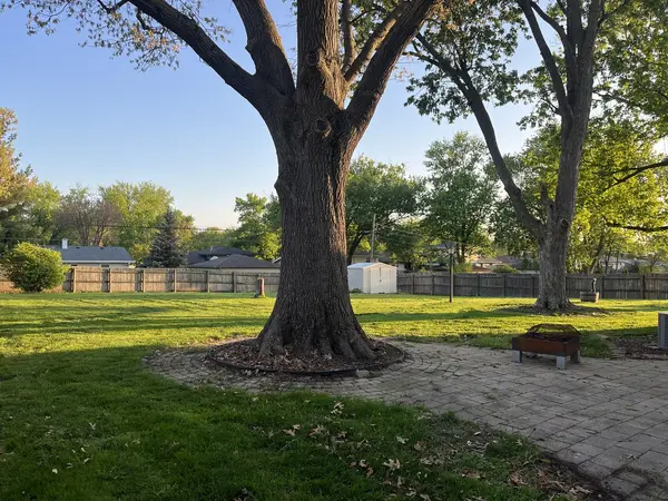 322 Freehauf ST, Lemont, IL 60439