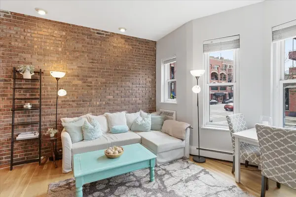 802 W GEORGE ST #1, Chicago, IL 60657