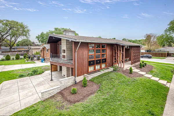 10128 S Kenton AVE, Oak Lawn, IL 60453