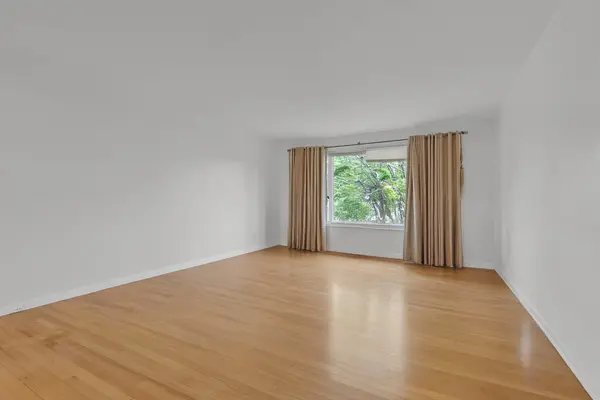 6146 N Damen AVE #3H, Chicago, IL 60659