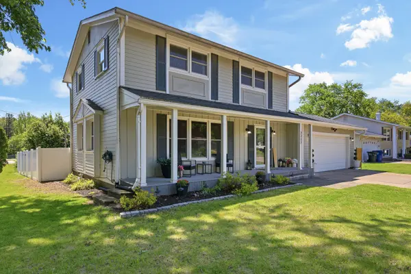 2717 E 37th ST, Davenport, IA 52807