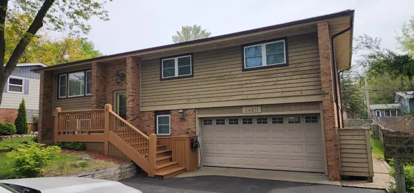 34611 N Iroquois TRL, Mchenry, IL 60051