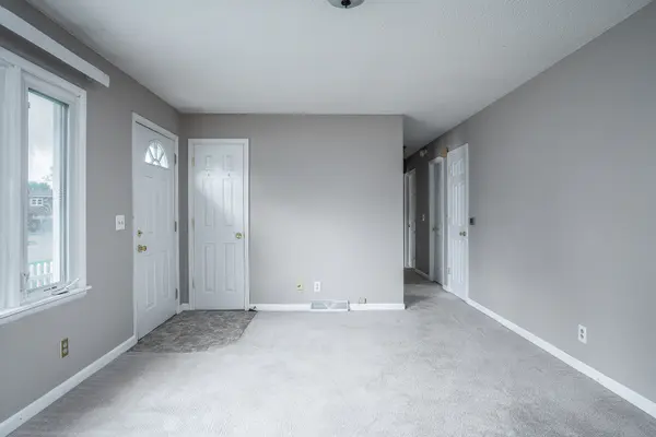 3410 Greenbrier DR, Bettendorf, IA 52722