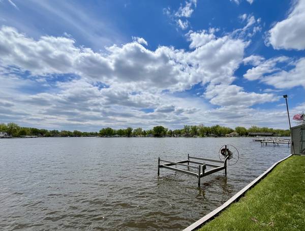 2401 Fairview AVE, Johnsburg, IL 60051