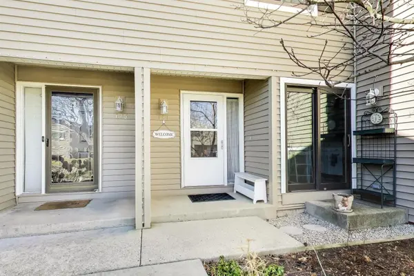 181 W Fabish DR, Buffalo Grove, IL 60089
