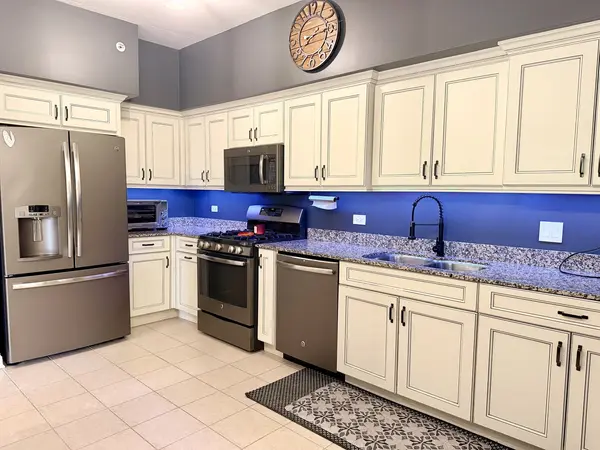 9730 Koch CT #2F, Orland Park, IL 60467