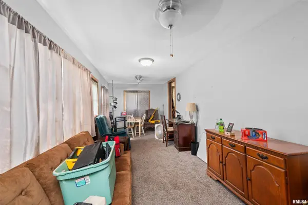 242 S STATE AVE, Hampton, IL 61256-9638