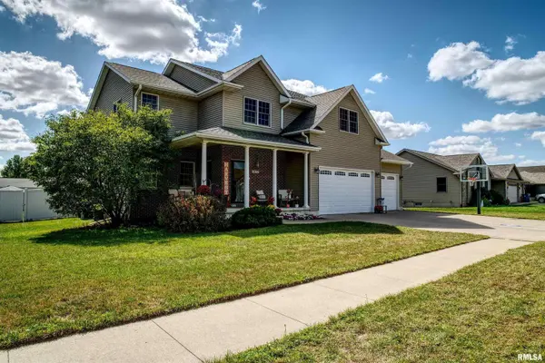 1917 11TH ST, Camanche, IA 52730