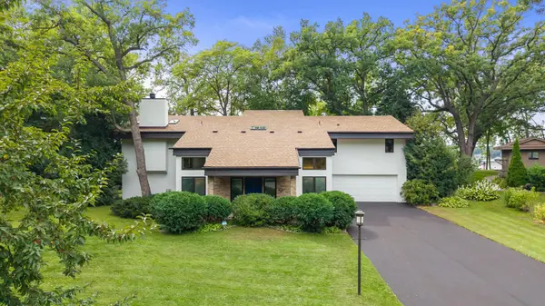 5605 Evergreen LN N, Plymouth, MN 55442
