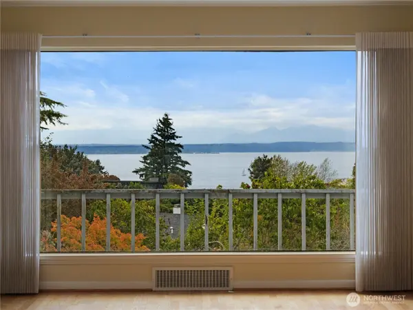 10561 15th AVE NW, Seattle, WA 98177