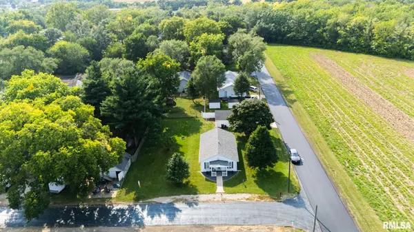 315 3RD ST, South Pekin, IL 61564