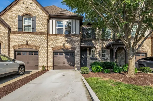 350 Coronado Pvt Cir, Hendersonville, TN 37075