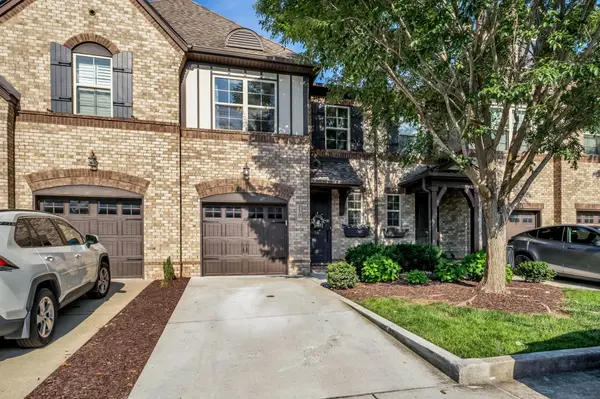350 Coronado Pvt Cir, Hendersonville, TN 37075