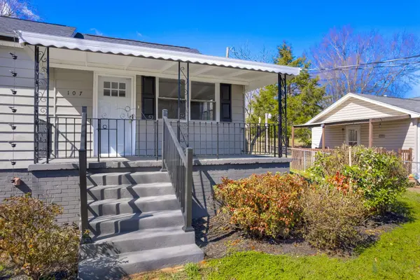 107 Boyd Ave, Simpsonville, SC 29681