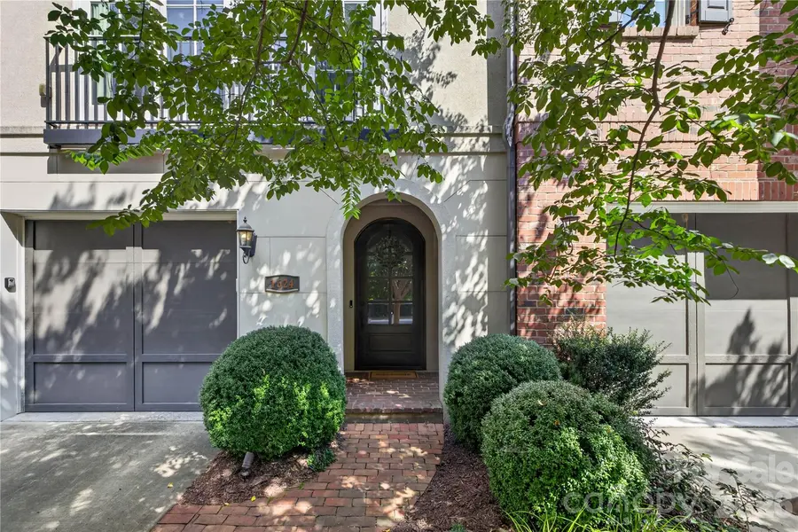 1624 Lombardy CIR, Charlotte, NC 28203