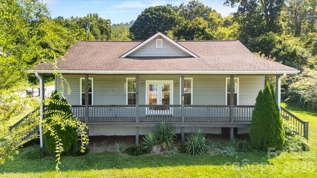 2 Elkmont PL, Asheville, NC 28804