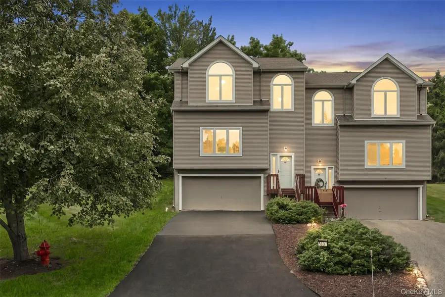 60 Rockridge DR, Highland Mills, NY 10930