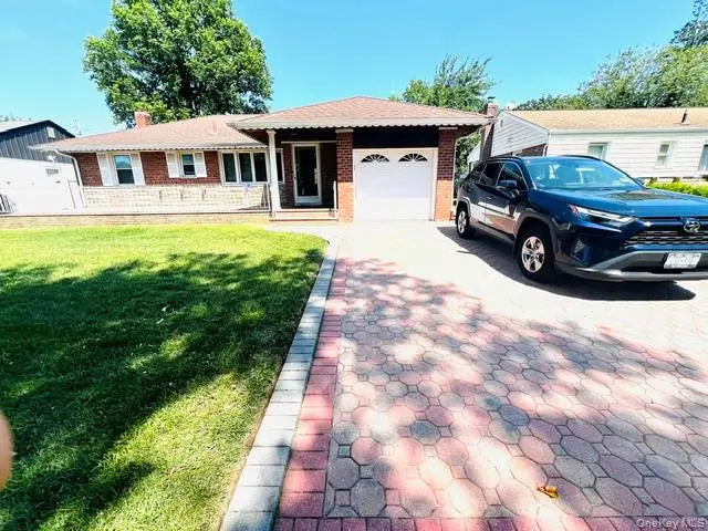 819 Dean DR, Baldwin, NY 11510