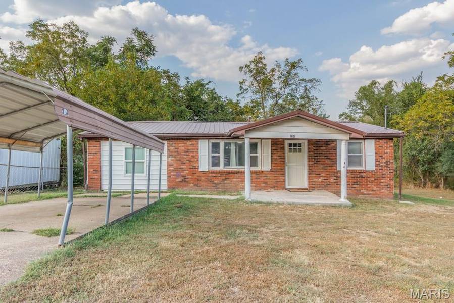 324 11th ST, Crocker, MO 65452
