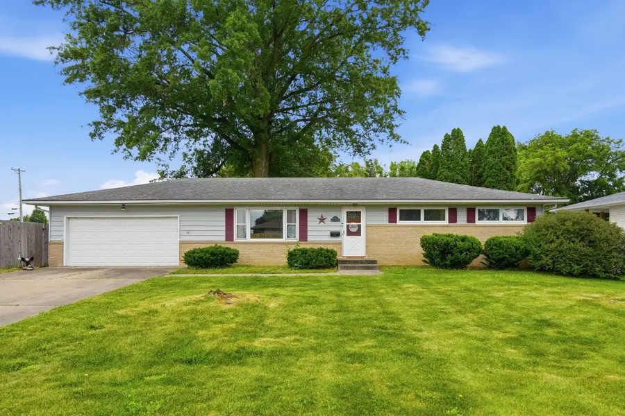 402 Bruce AVE, Milan, IL 61264