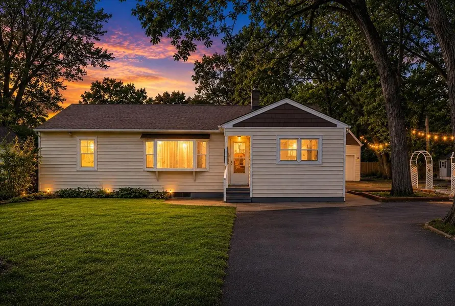21417 W Honey LN, Lake Villa, IL 60046