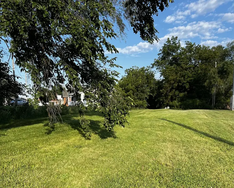 000 East RD, Cambridge, IL 61238
