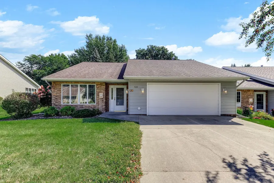 423 Tischler AVE SE, Faribault, MN 55021