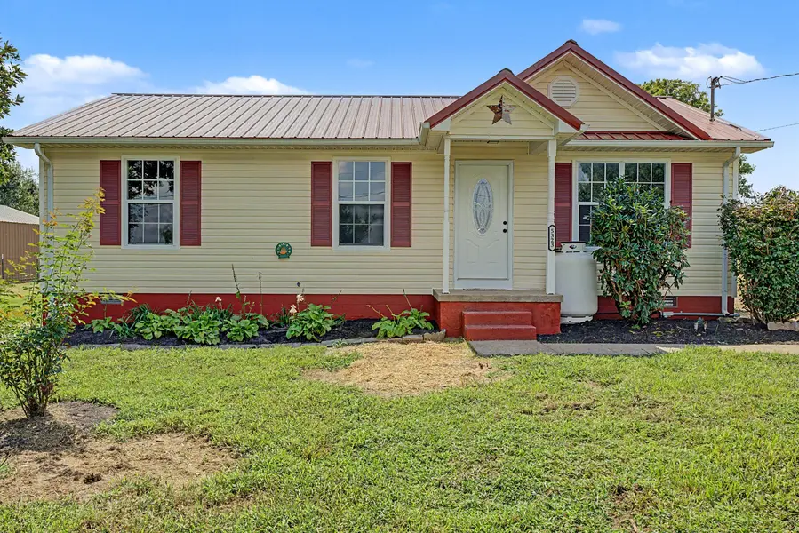 5323 Roaring Springs Rd, Cadiz, KY 42211