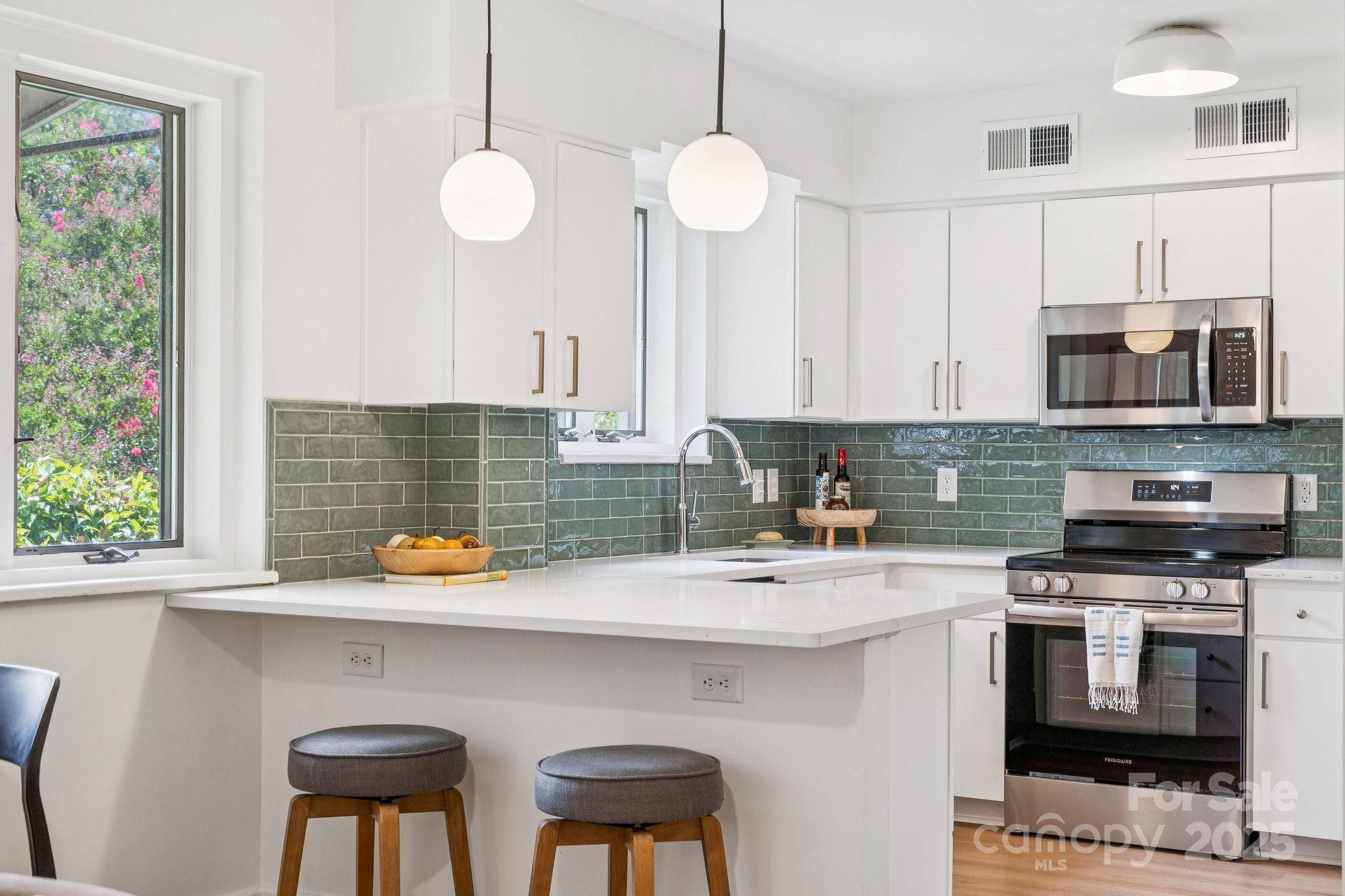 2421 Vail AVE #A6, Charlotte, NC 28207