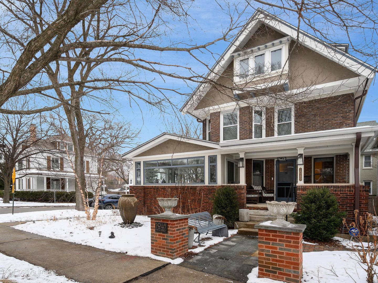1049 Hinman AVE, Evanston, IL 60202