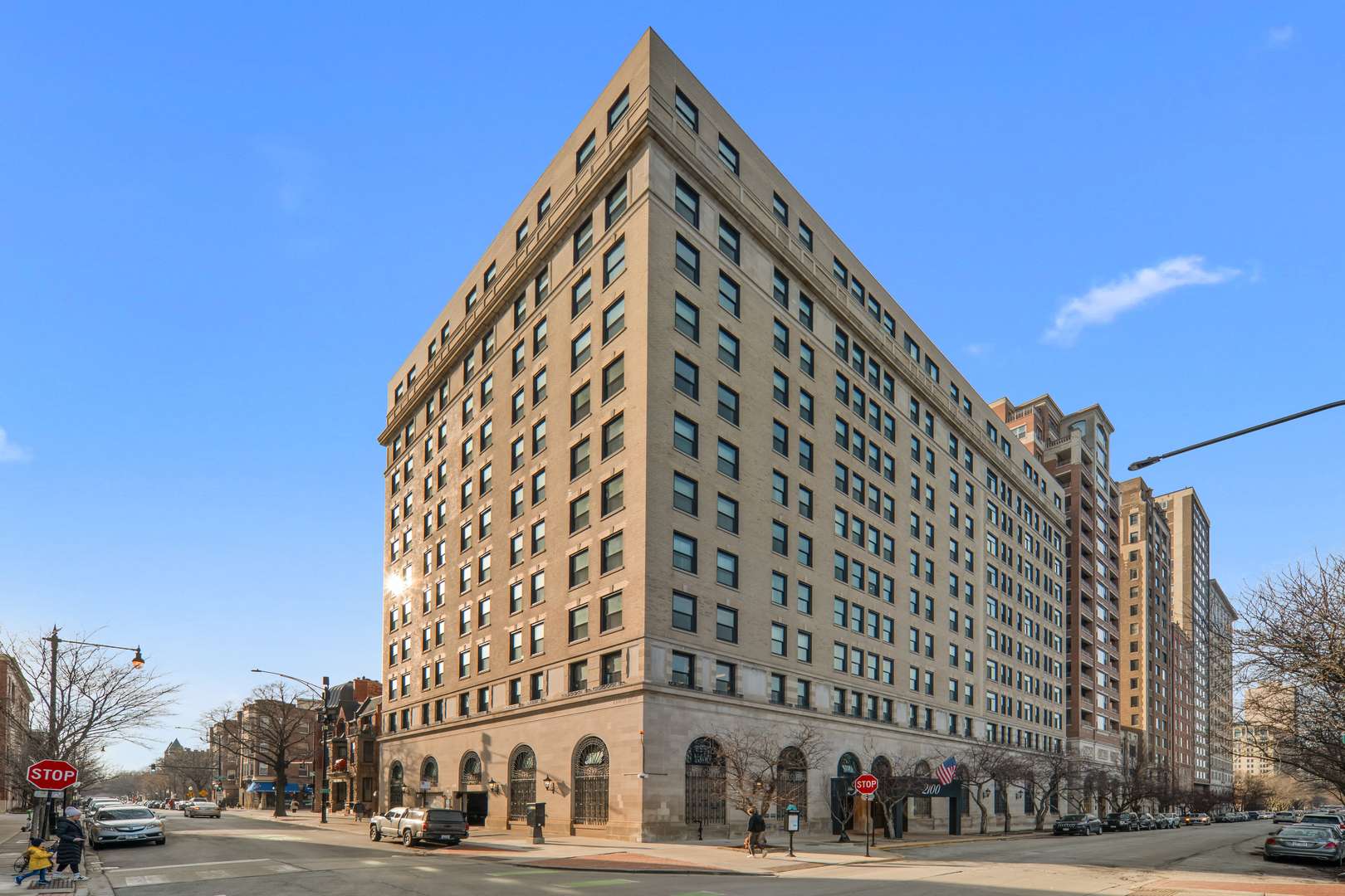 2100 N Lincoln Park West #8DN, Chicago, IL 60614