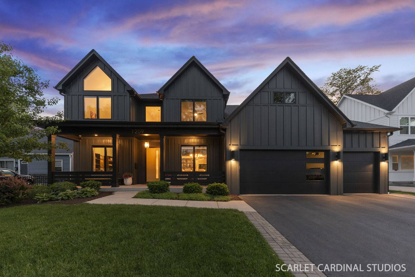 1209 N Eagle ST, Naperville, IL 60563