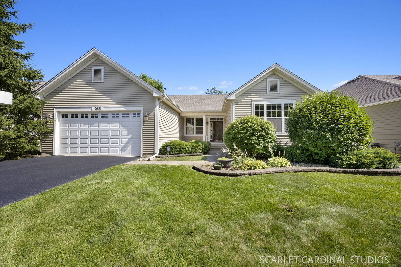 768 Bohannon CIR, Oswego, IL 60543