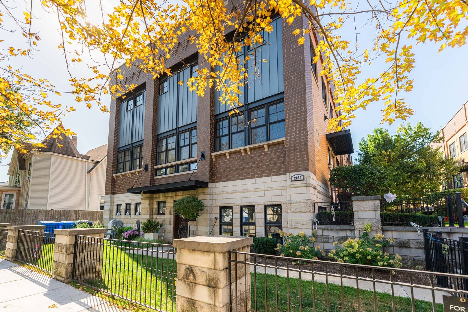 2060 N Stave ST #1, Chicago, IL 60647