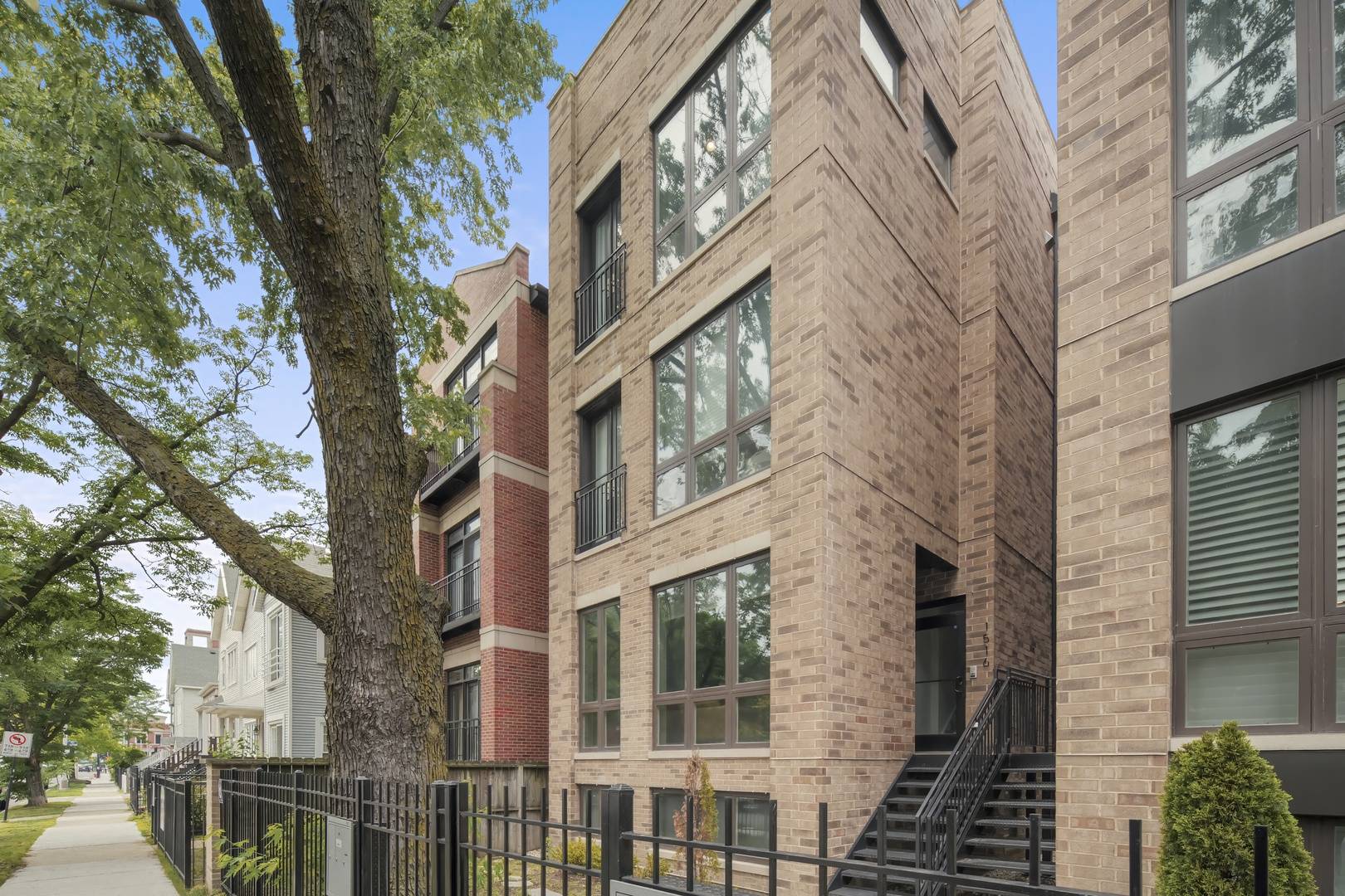 1516 W Diversey AVE #3, Chicago, IL 60614