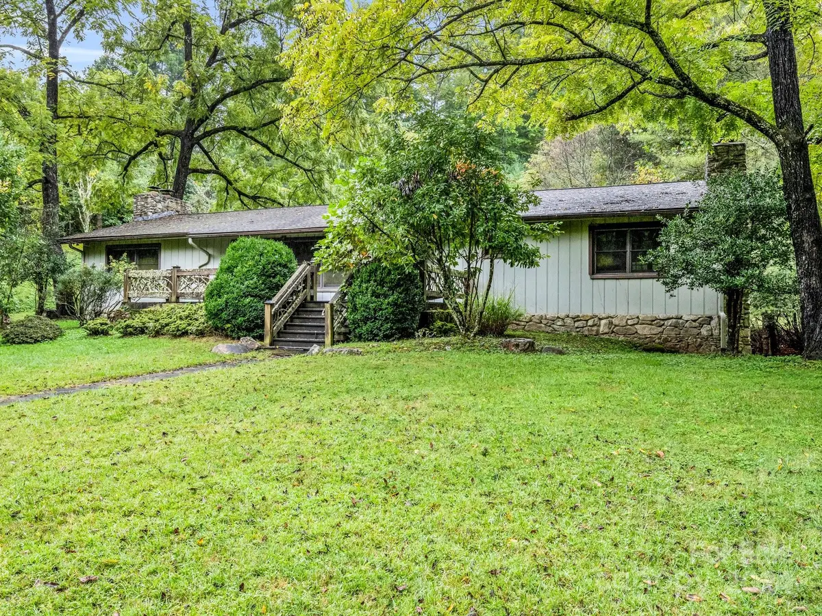 270 Mills River WAY, Horse Shoe, NC 28742