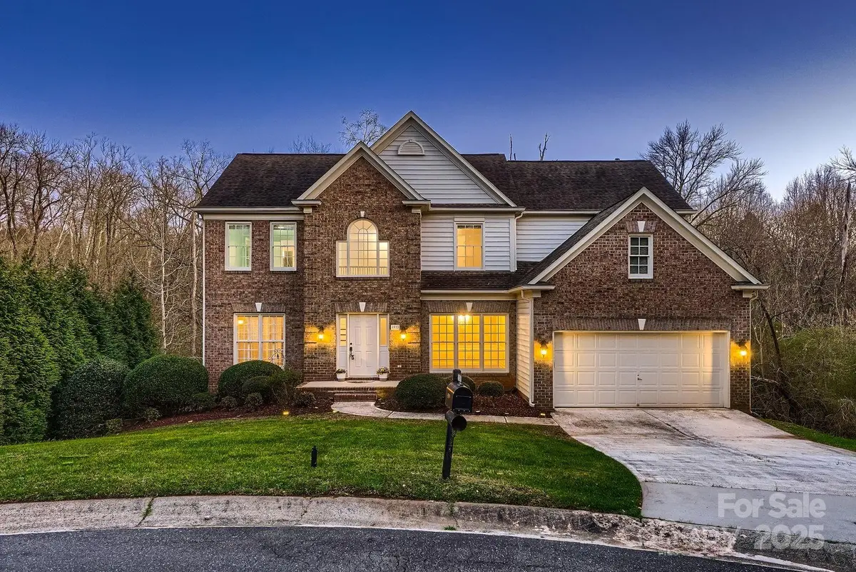 2835 Peverell LN, Charlotte, NC 28270