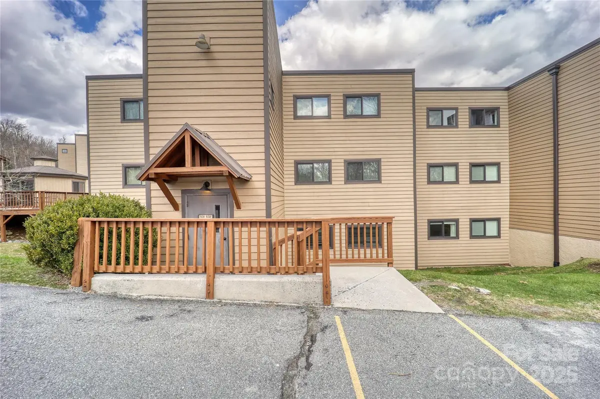 105 Sugar Ski DR #512, Banner Elk, NC 28604