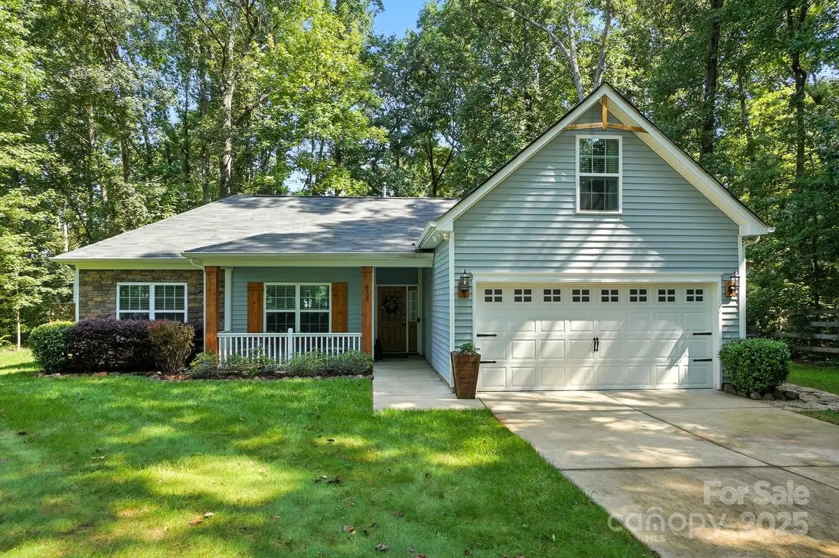 6205 Pamela ST, Huntersville, NC 28078