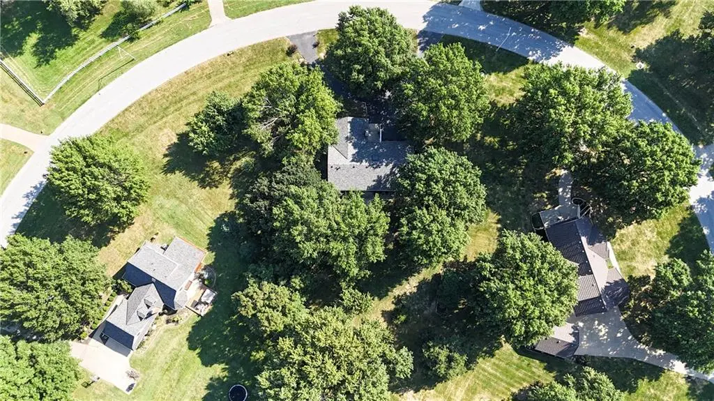 12001 W 150th CIR, Olathe, KS 66062