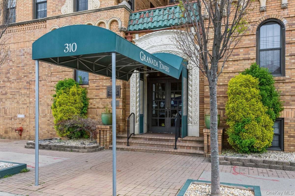 310 Riverside BLVD #3G, Long Beach, NY 11561