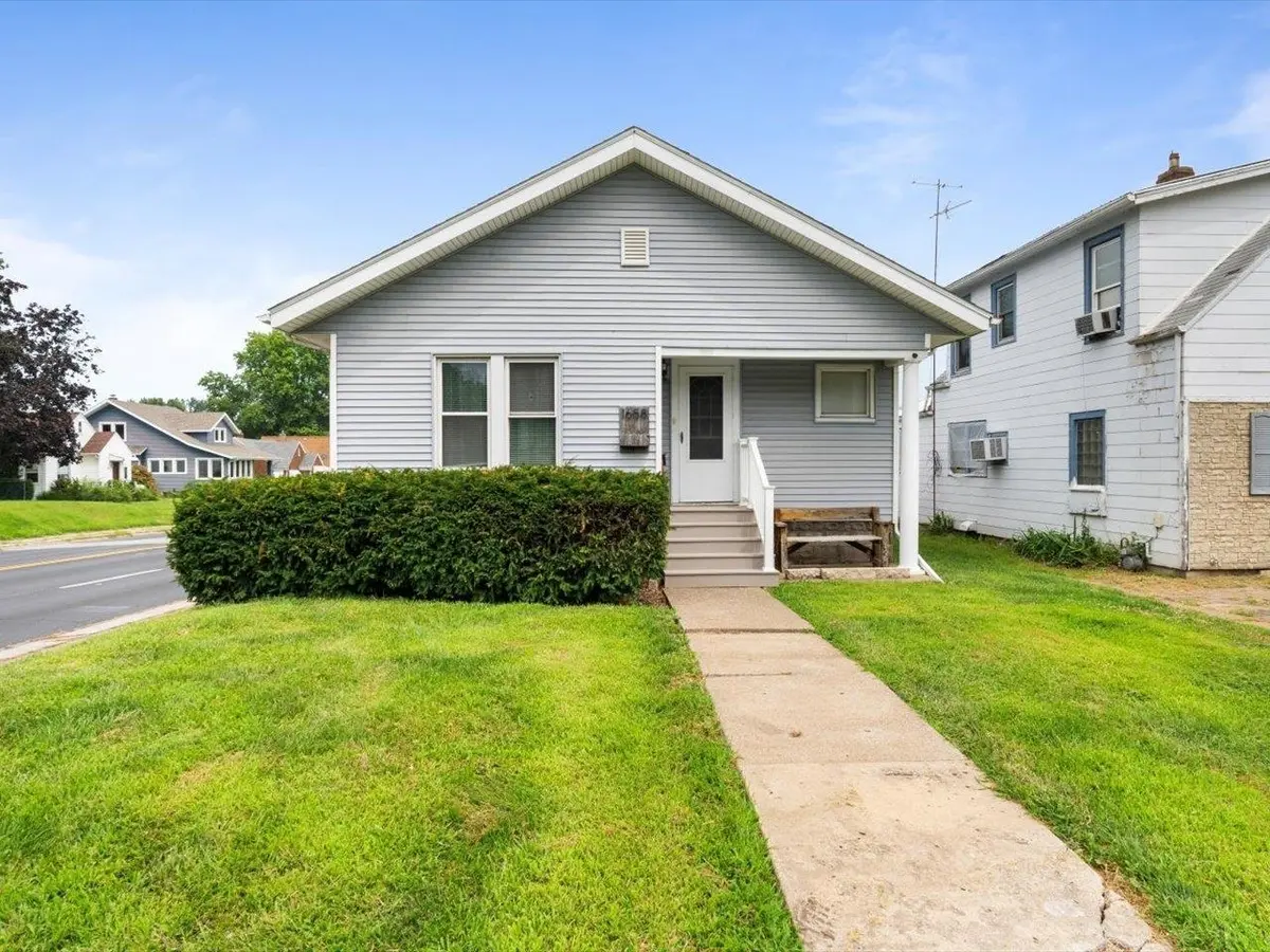 1658 W LOMBARD ST, Davenport, IA 52804